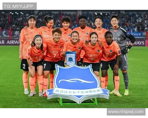 武汉足球队以87分稳居选拔赛积分榜首位,争夺冠军在望 武汉足球队以87分稳居选拔赛积分榜首位,争夺冠军在望