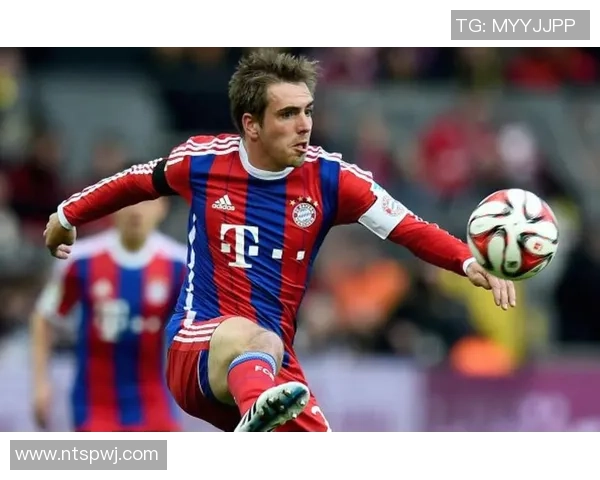 当代足球巨星风采揭秘与成就回顾