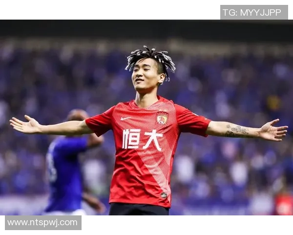 广州足球队耐力变革引发热议球迷期待新赛季表现大提升 广州足球队耐力变革引发热议球迷期待新赛季表现大提升