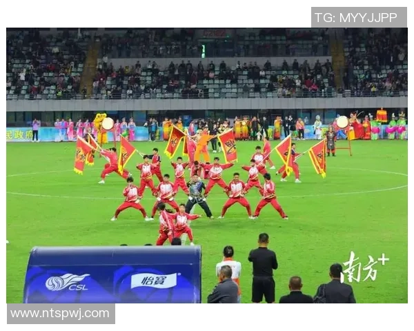 足球明星单挑赛精彩瞬间回顾让你领略顶级球技的对决魅力 足球明星单挑赛精彩瞬间回顾让你领略顶级球技的对决魅力